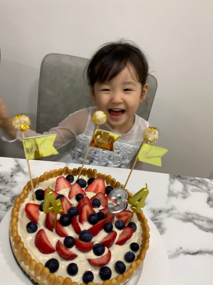 タイ在住サッカー選手妻中村明花さんが語る今年はバンコクで誕生日娘が4歳になりました ピープル ライフピープル Mart