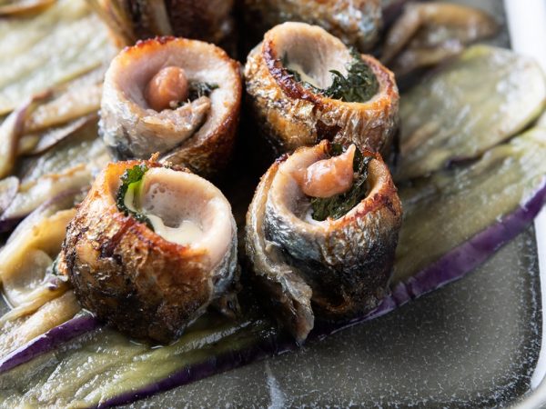 旬を味わう魚料理 2種のイワシロール焼き のレシピ レシピ フード レシピ Mart マート 公式サイト 光文社