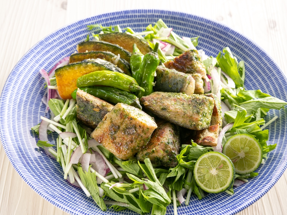 野菜たっぷり 魚の大皿料理レシピ サバの竜田揚げ サラダ仕立て レシピ フード レシピ Mart マート 公式サイト 光文社