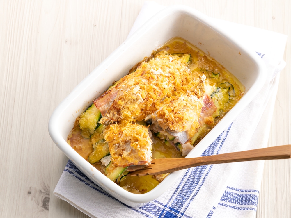 アジを洋風で 魚の大皿料理レシピ アジとズッキーニの重ね焼き レシピ フード レシピ Mart マート 公式サイト 光文社