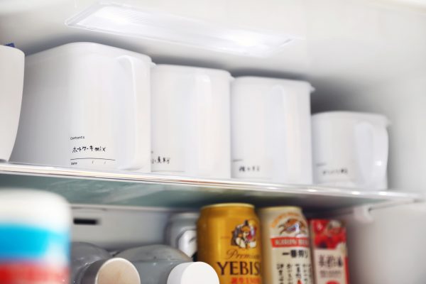 【冷蔵庫収納】冷蔵庫の上段なら持ち手付きストッカー