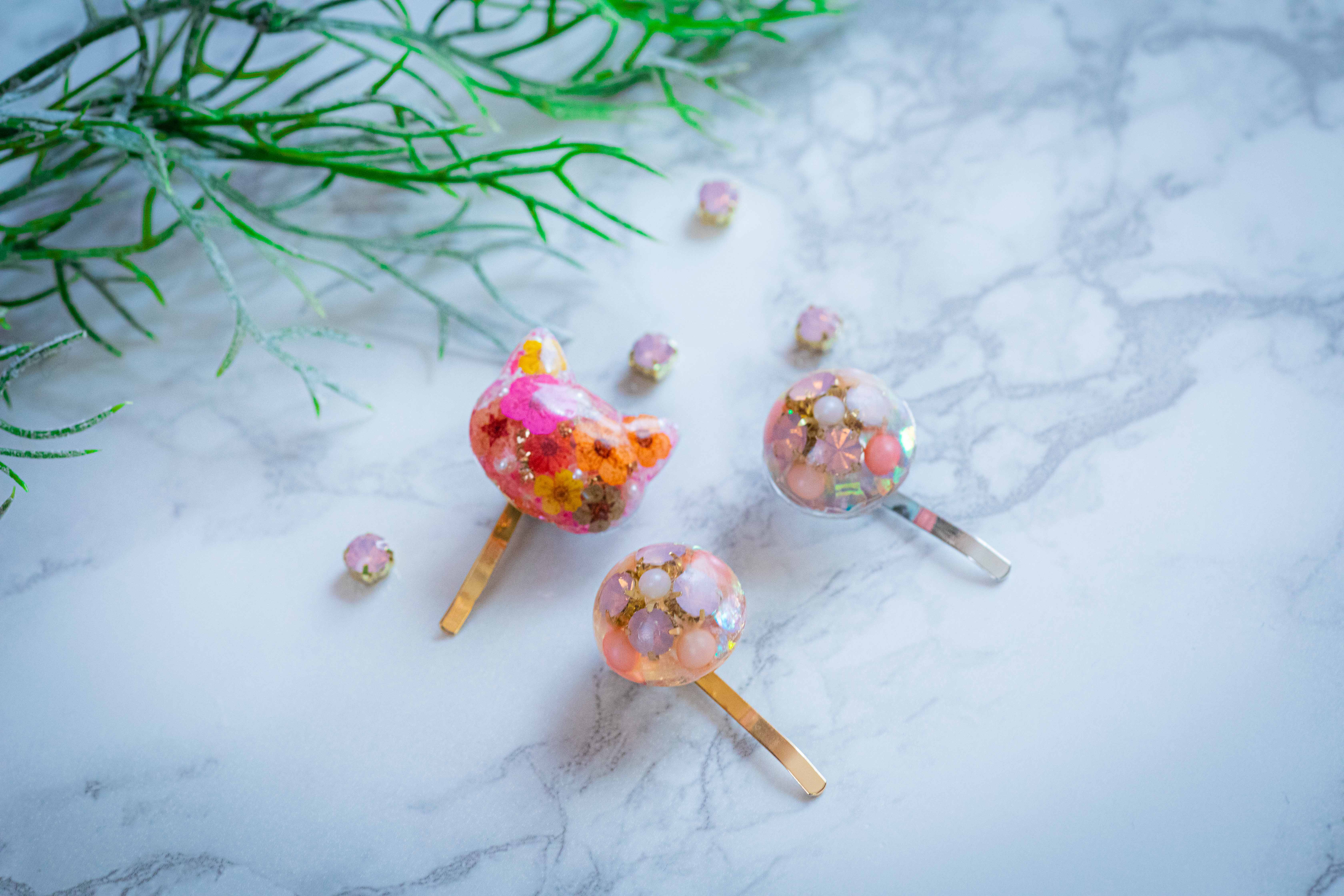 5秒でヘアアレンジが決まる！便利でかわいい「ポニーフック 」のつくり