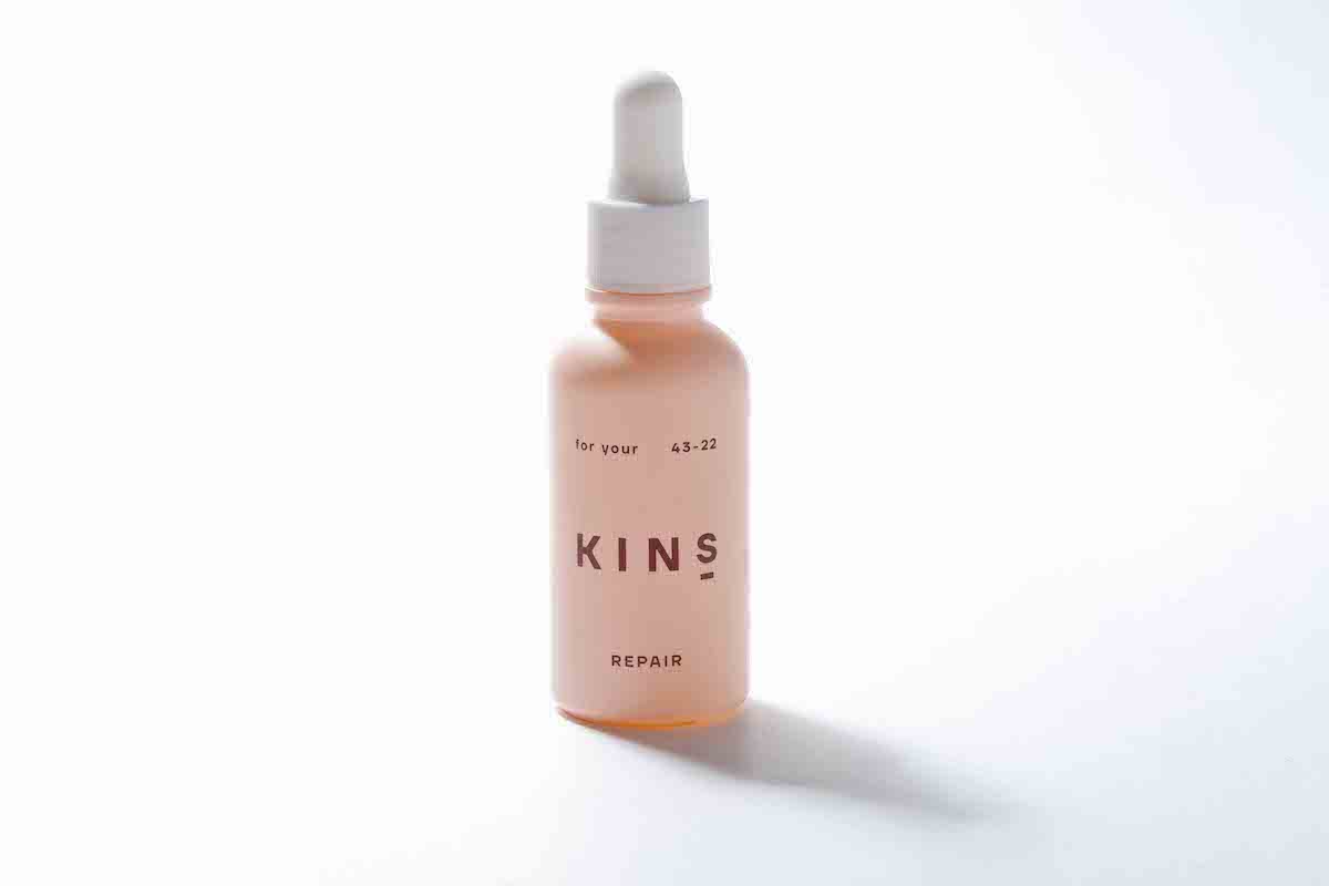 デリケートな大人肌に。KINSの新美容液で美肌菌を育てたい