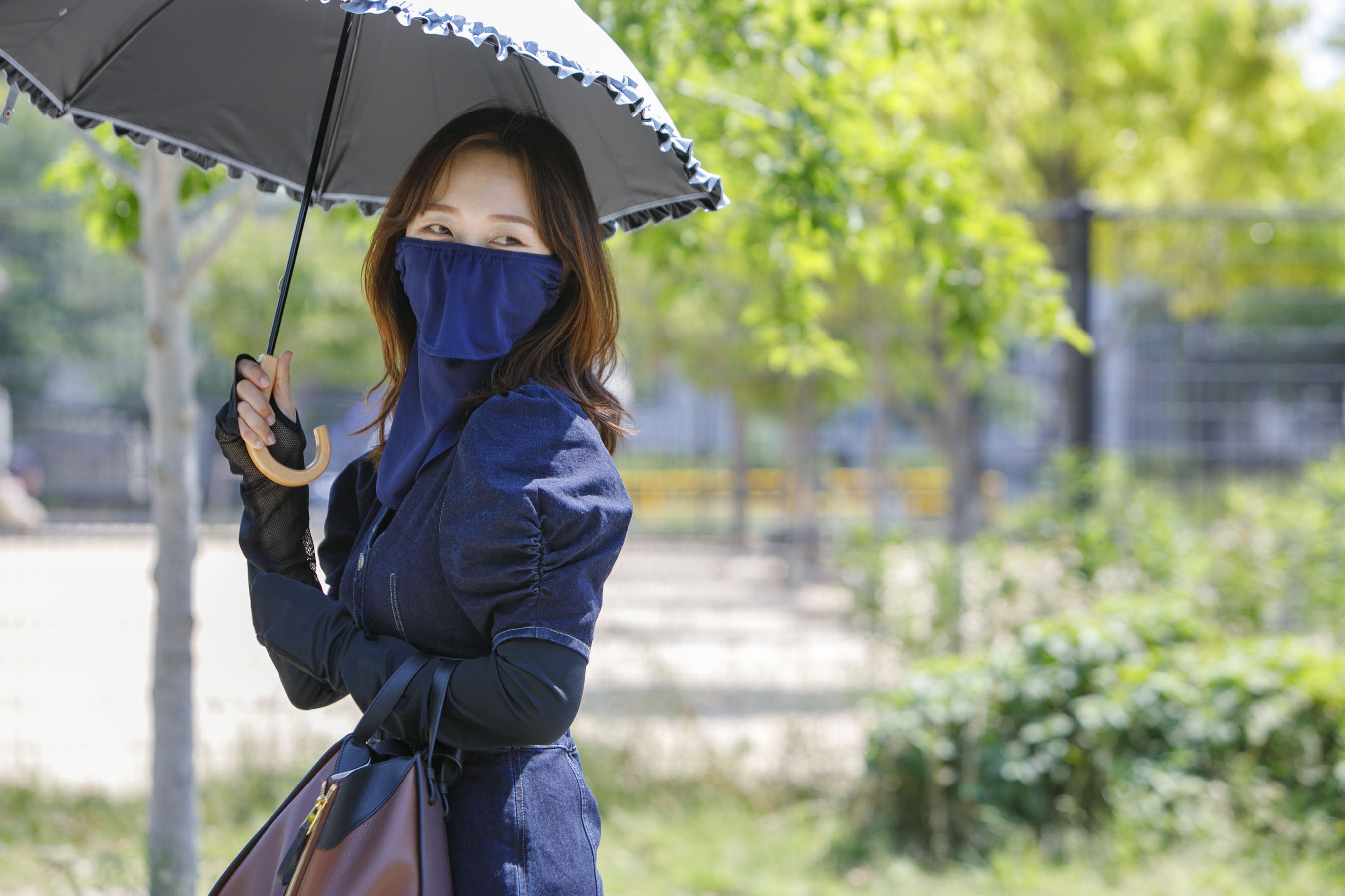 ヤケーヌUVカットマスク」で顔はもちろん首までしっかり日焼対策