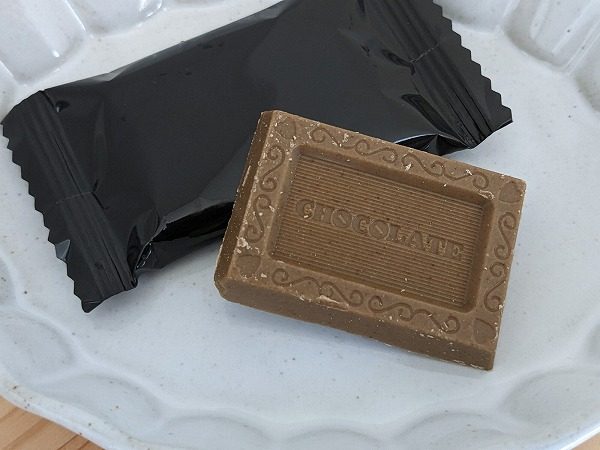 成城石井　素材を味わうチャイチョコレートの中身