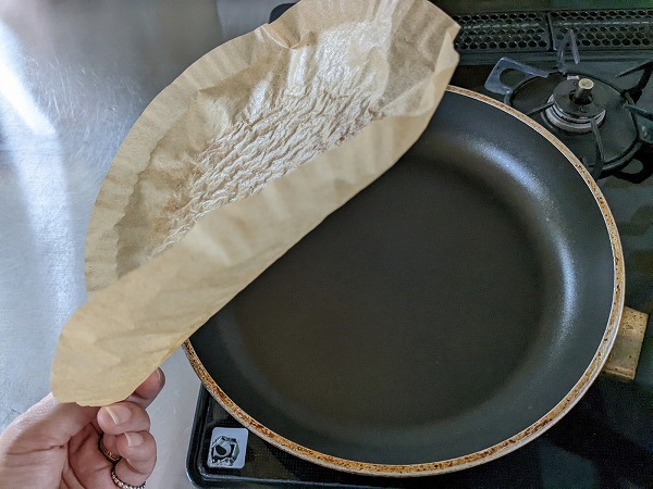 キャンドゥ　フライパン用調理シートを使って調理したフライパン