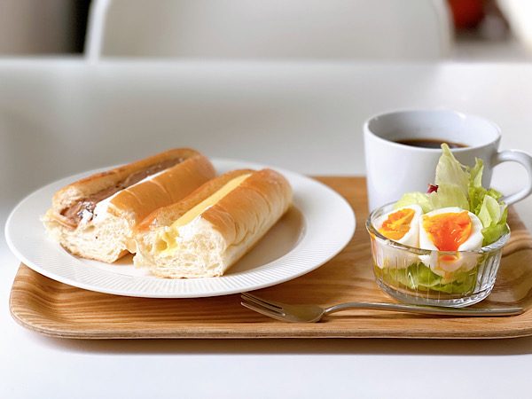 セブン-イレブン愛知県限定のパンで楽しむ自宅モーニング