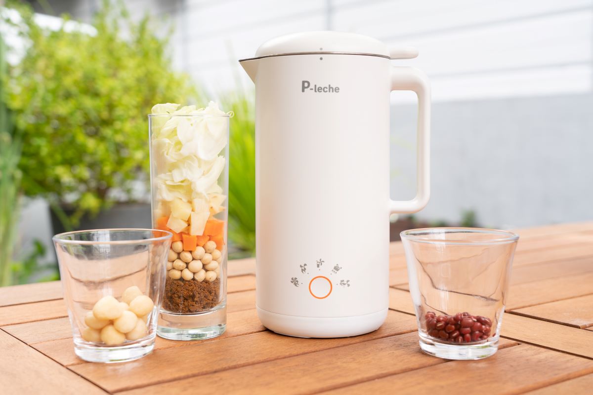 大豆やナッツから100％ピュアなプラントミルクがつくれる「ピーレチェ