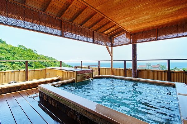 熱川プリンスホテルの大浴場にも露天風呂がある