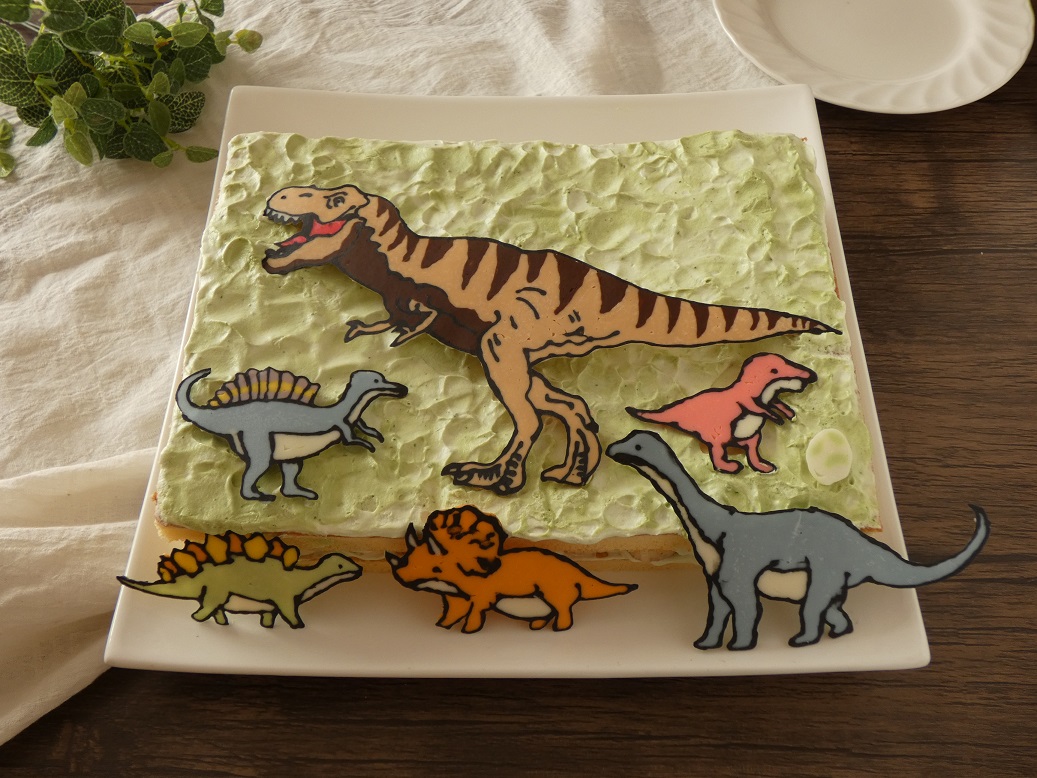 恐竜のバースデーケーキ