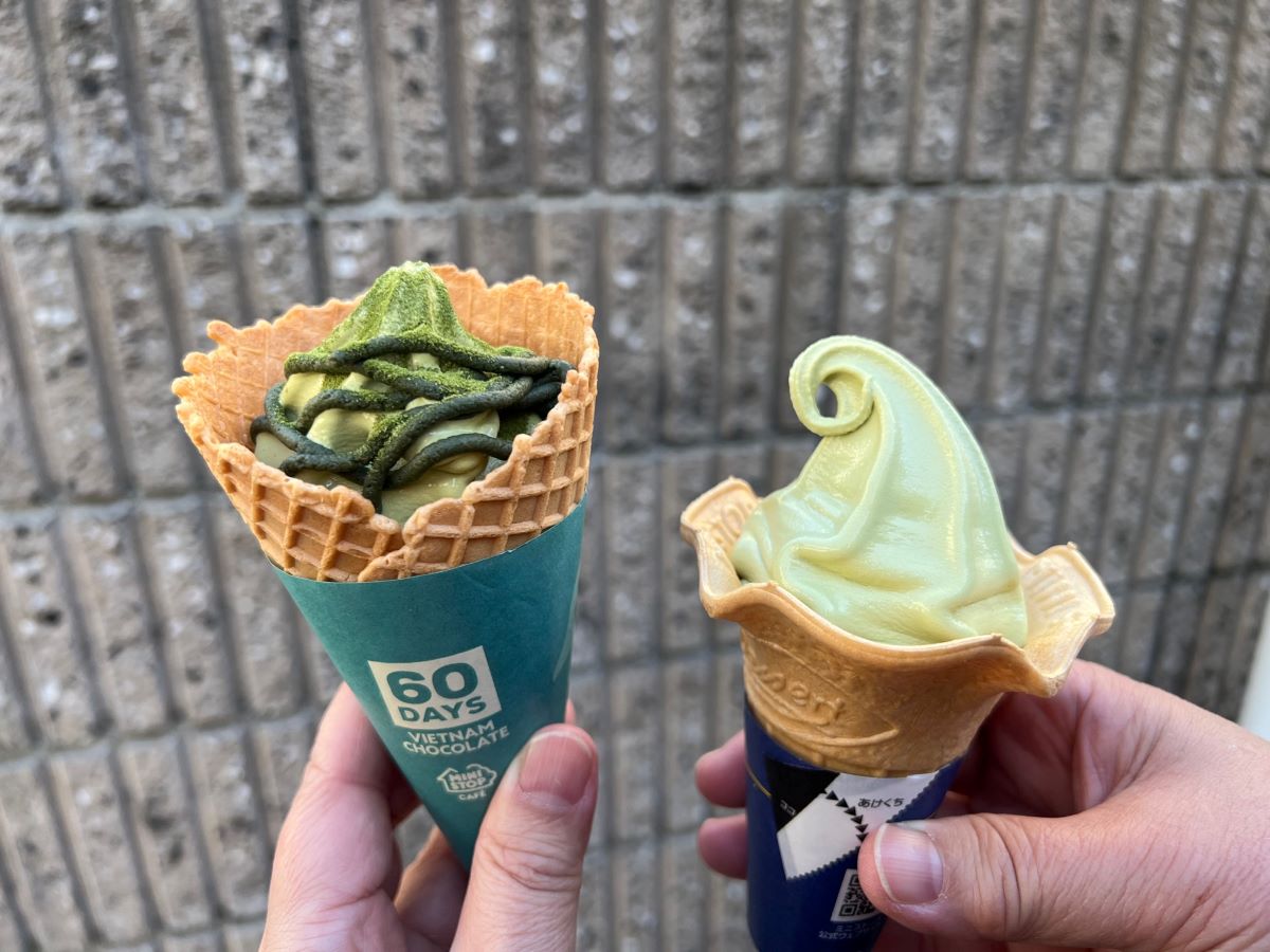 ミニストップ】奥深い豊かな抹茶の味を片手で食べる！大人のソフト
