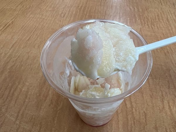 ミニストップのハロハロ「果実氷白桃」は白桃のスライス使用
