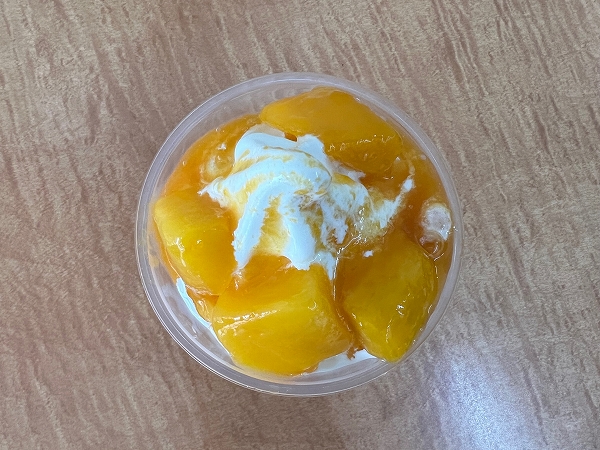 ミニストップの「ドリームコンボ～マンゴー＆ピーチ～」はソフトクリームとフルーツの相性の良さを体感できる