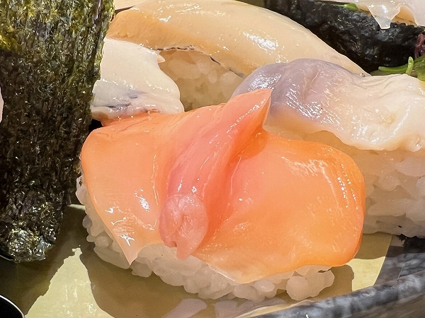 くら寿司「極上貝盛り合わせ」の赤貝