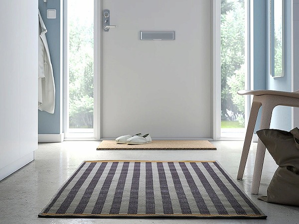 IKEA　コルスニング ラグ 平織り、室内／屋外用、マルチカラー、ライトブルー／ストライプ、80×150cm