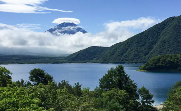 山梨県本栖湖の写真