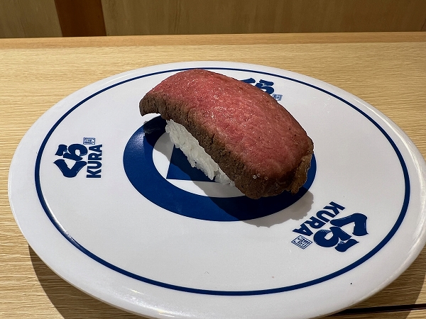 くら寿司の「黒毛和牛にぎり（一貫）」