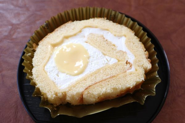 「お月見ロールケーキ」