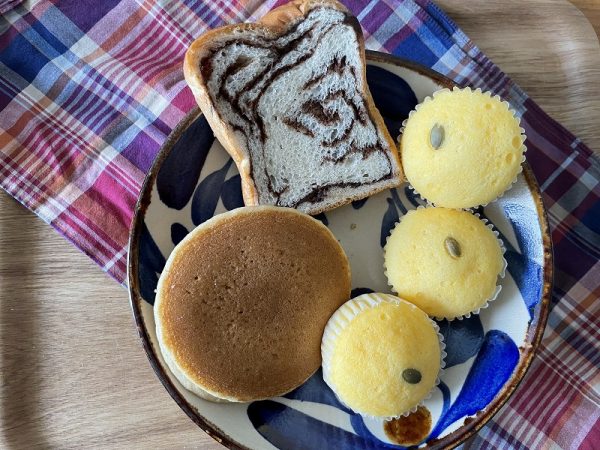 セブン-イレブン新発売のパン。チョコ食パン、かぼちゃ蒸しパン、和栗のパンケーキ