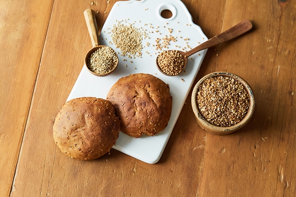 「ZENBブレッド」の「3種の雑穀」は3種類の雑穀が入ったパン