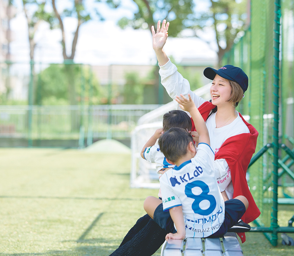 パパの存在感は大！田中美保さん&稲本潤一さんファミリーの子育て論