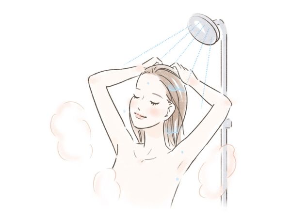 シャワーは頭よりも高い位置にセットして、上を見上げるように浴びる