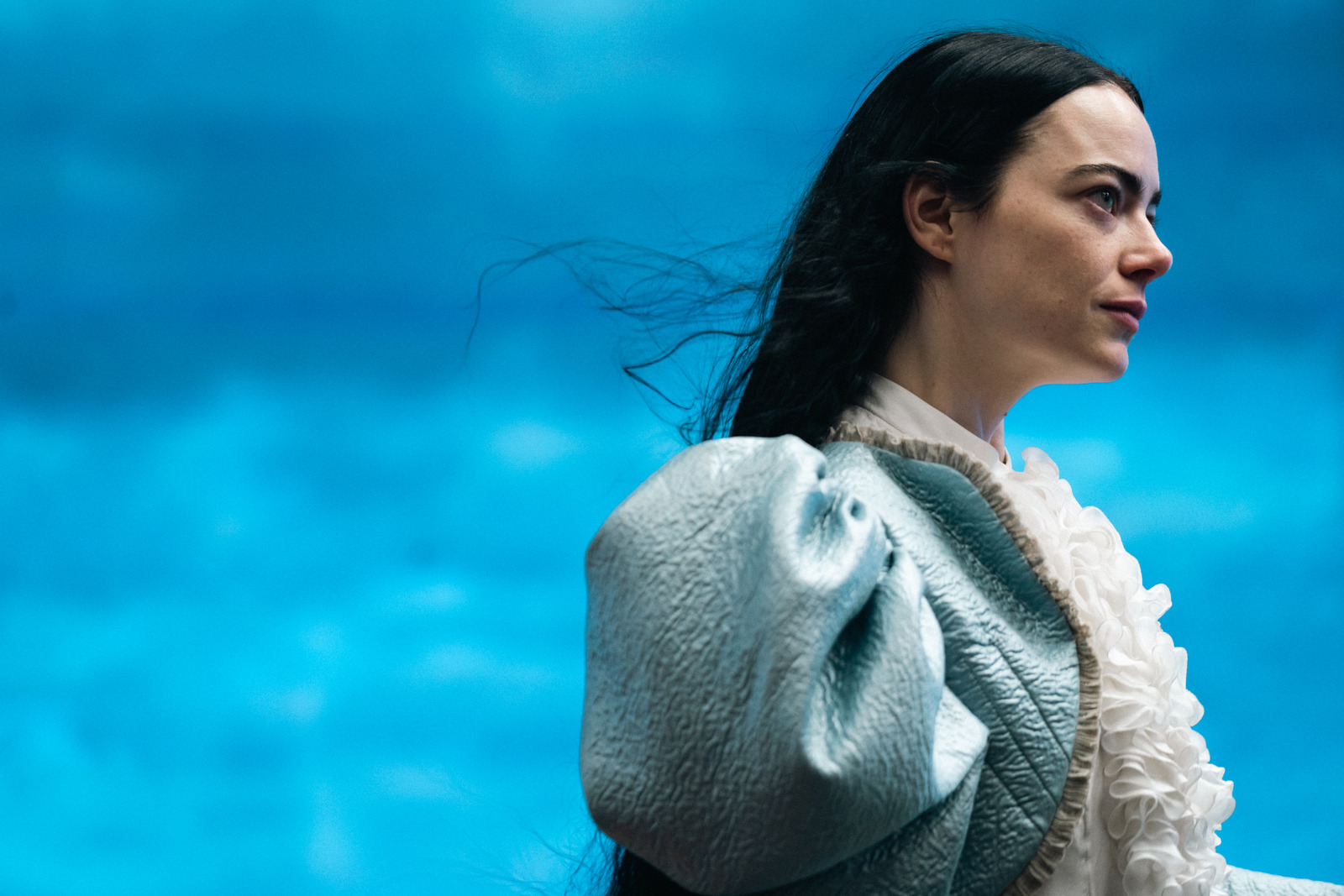 【映画ライターの週末映画案内】エマ・ストーン演じる“ベラ”にひたすら圧倒される『哀れなるものたち』 - Mart