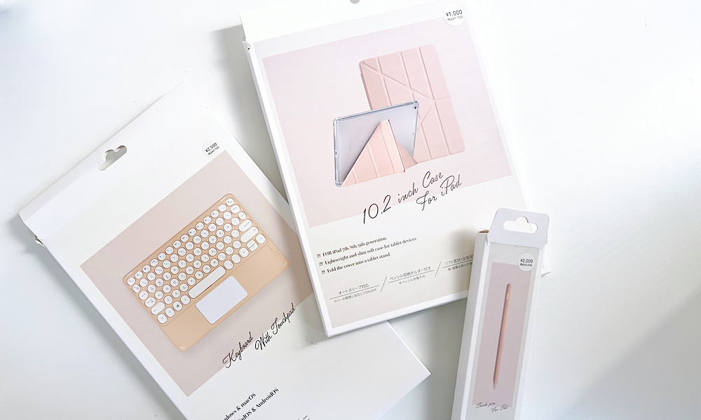 3COINS】選べる3色で揃えたくなる可愛さ♡タブレット周りもスリコに