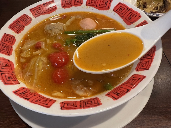 バーミヤンの「麻辣湯」のスープ