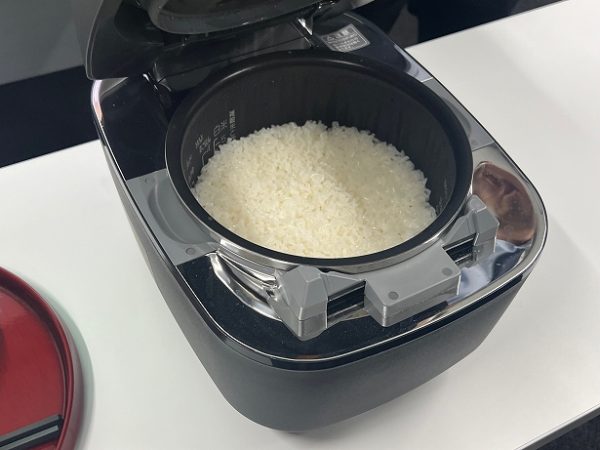 味の素の「白米どうぞ®」は電気炊飯器専用